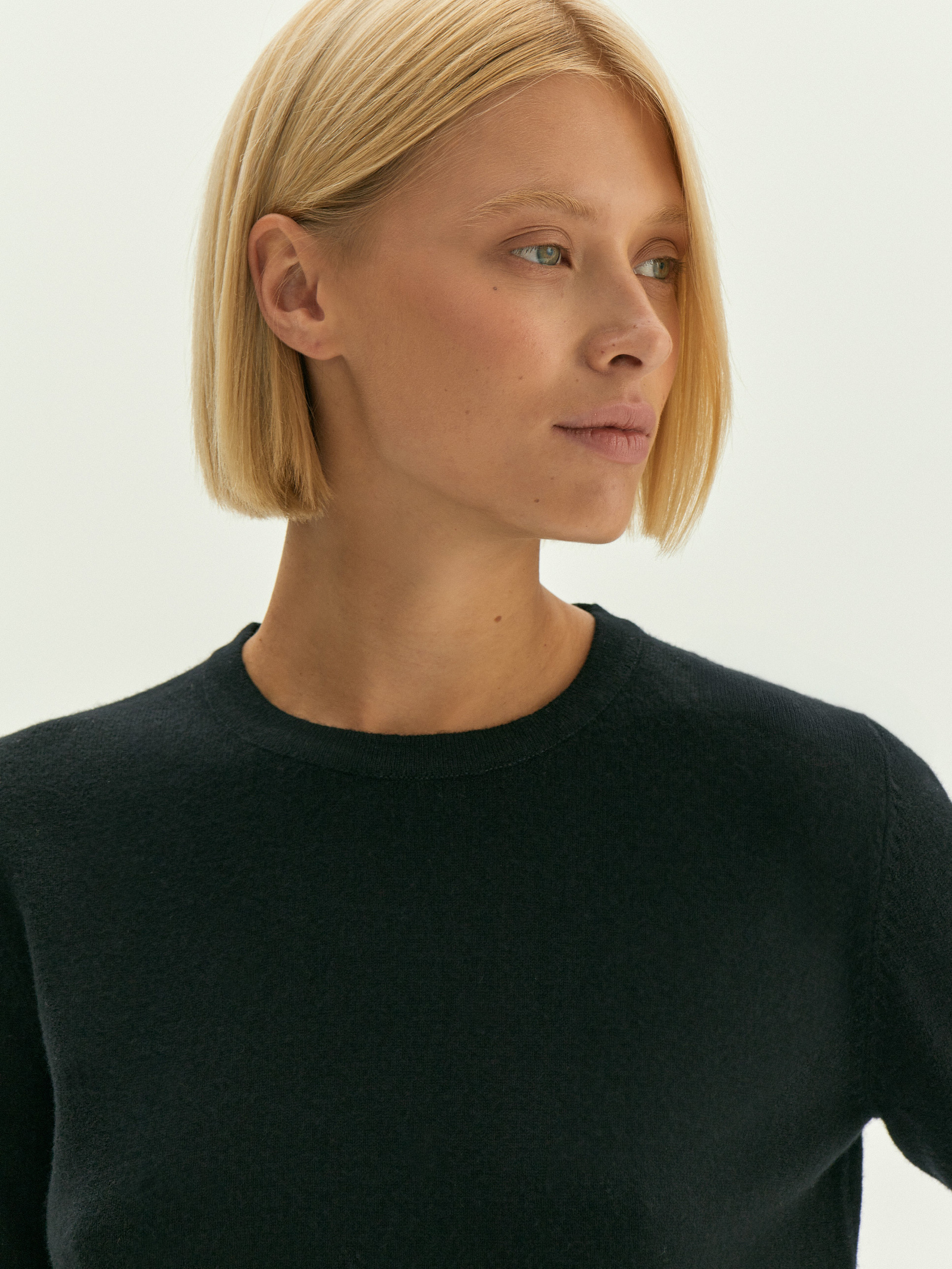 Джемпер из вискозного трикотажа с добавлением шерсти